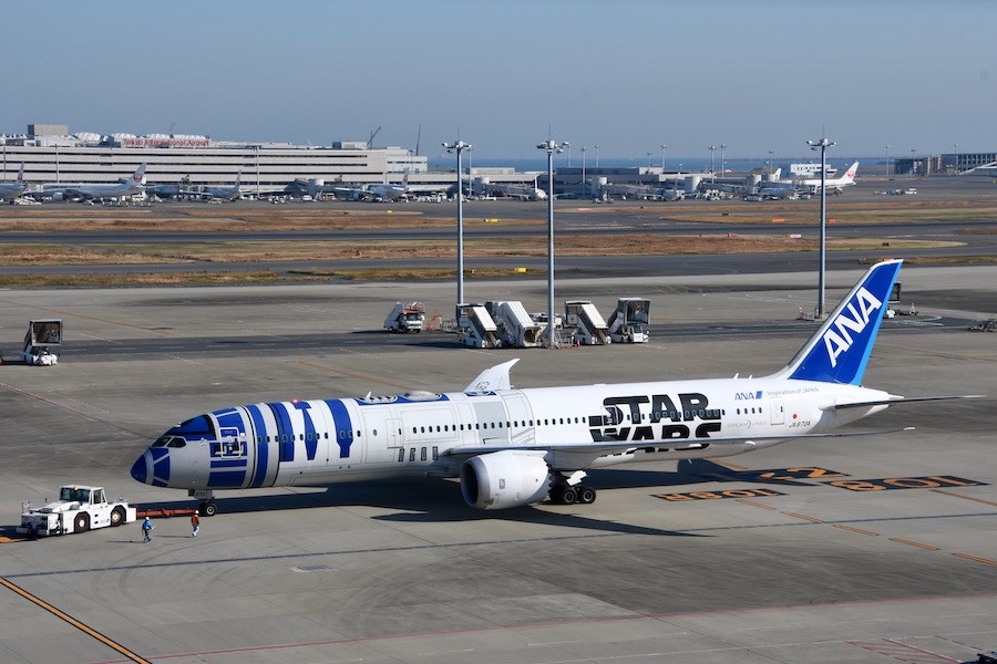 ANA Ends Operation of Special 'Star Wars' Painted Aircraft 'R2-D2