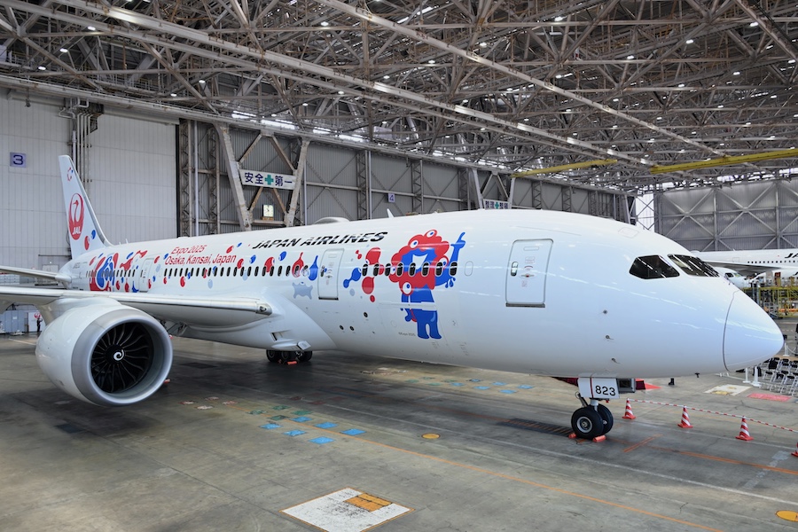 日本航空 B737-800 ミャクミャク・ガンダムJET JAL、3機の万博記念機で