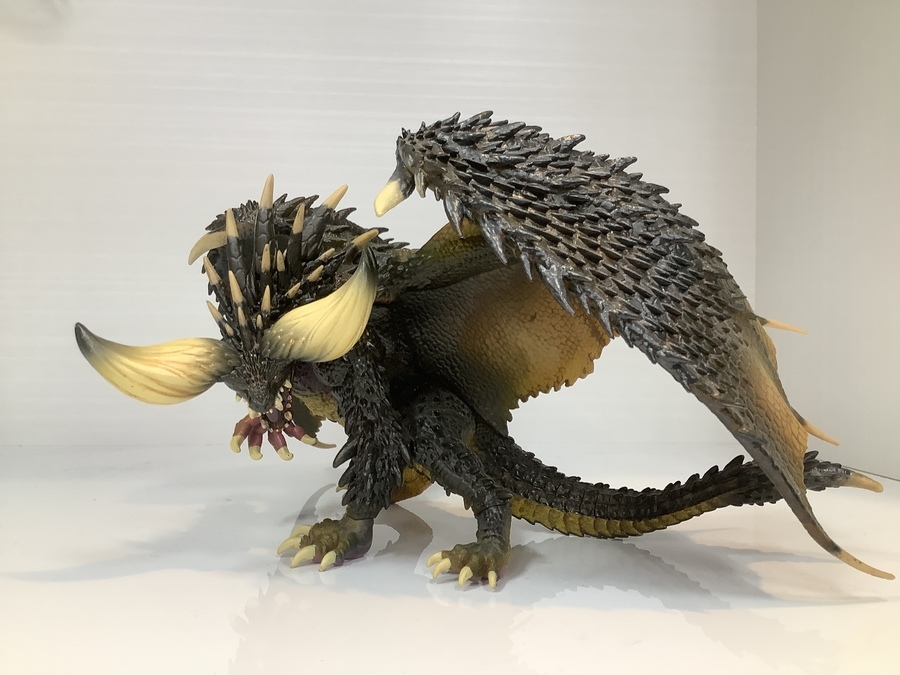 人気ゲーム！モンスターハンターのネルギガンテのフィギアが入荷致し