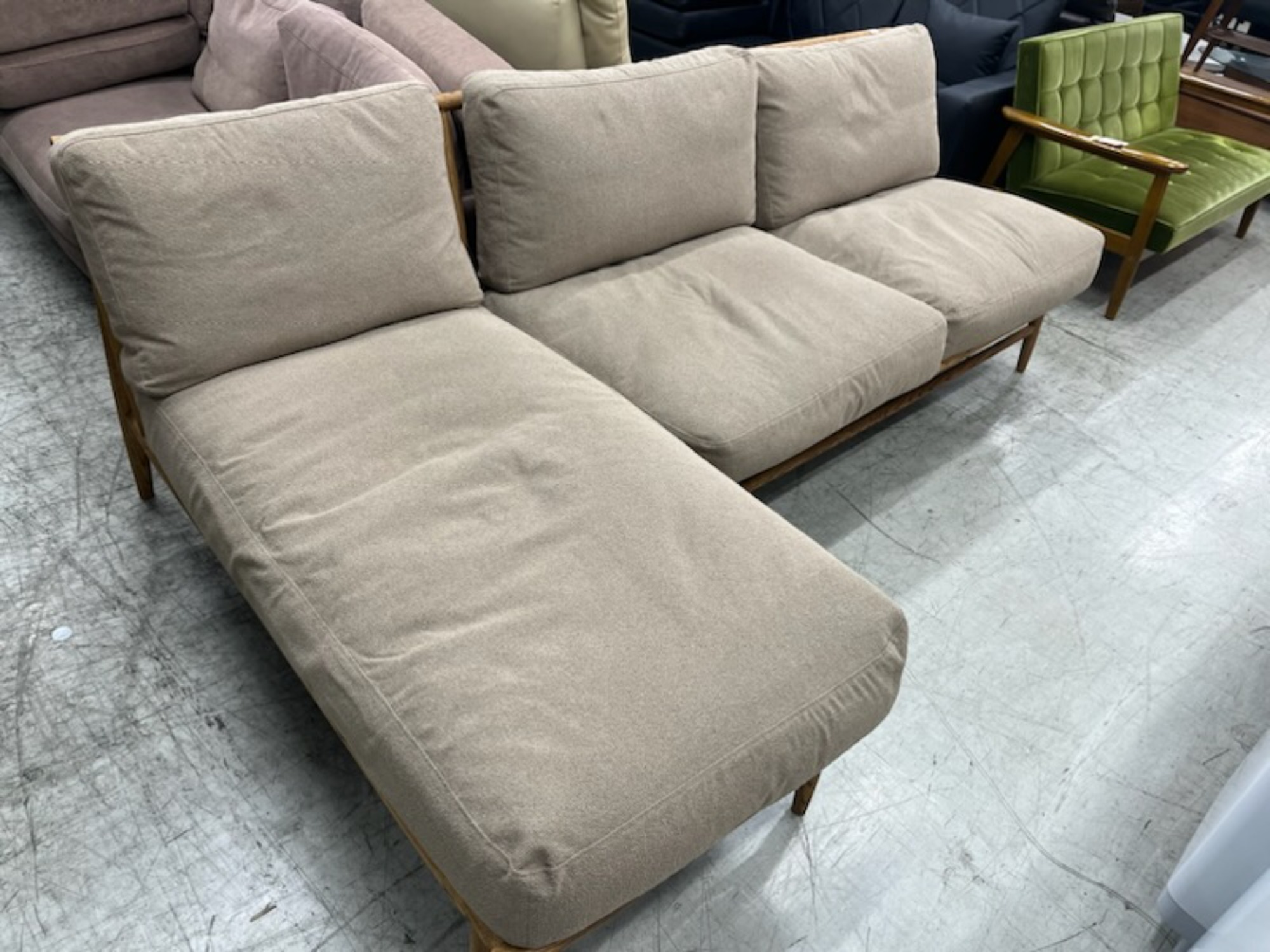 MOMO natural/モモナチュラル】クラウドソファーのご紹介です！｜2023