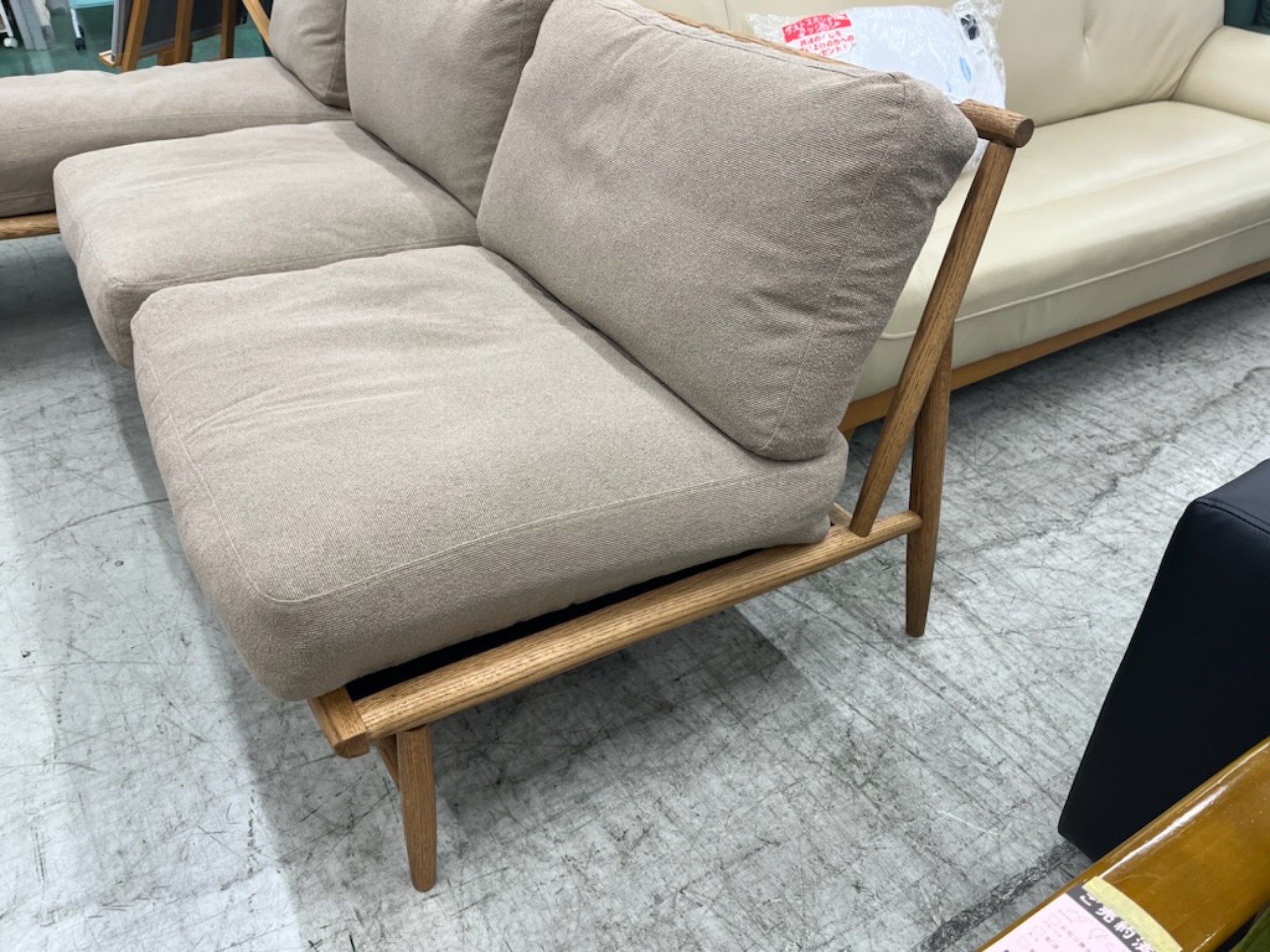 MOMO natural/モモナチュラル】クラウドソファーのご紹介です！｜2023