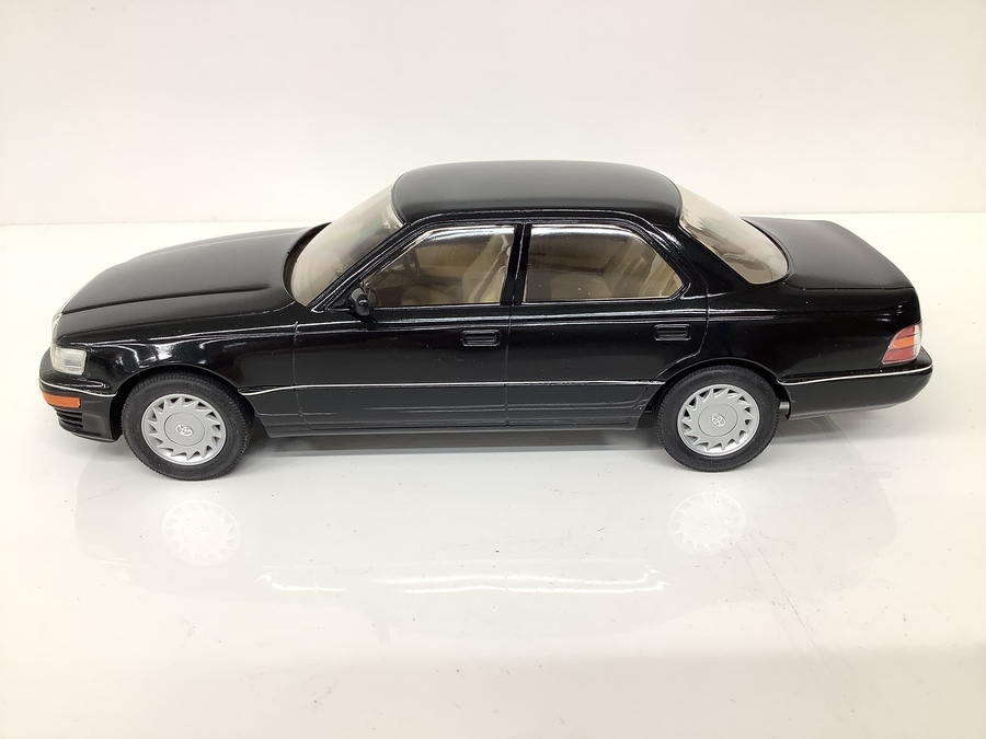 スマホで購入】TOYOTA(トヨタ)セルシオのダイキャストカーを入荷しま