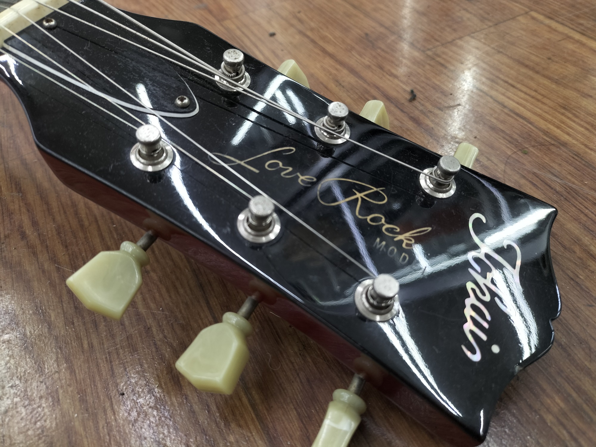 ギター買取強化中】TOKAI LOVE ROCKレスポール入荷！｜2022年11月28日