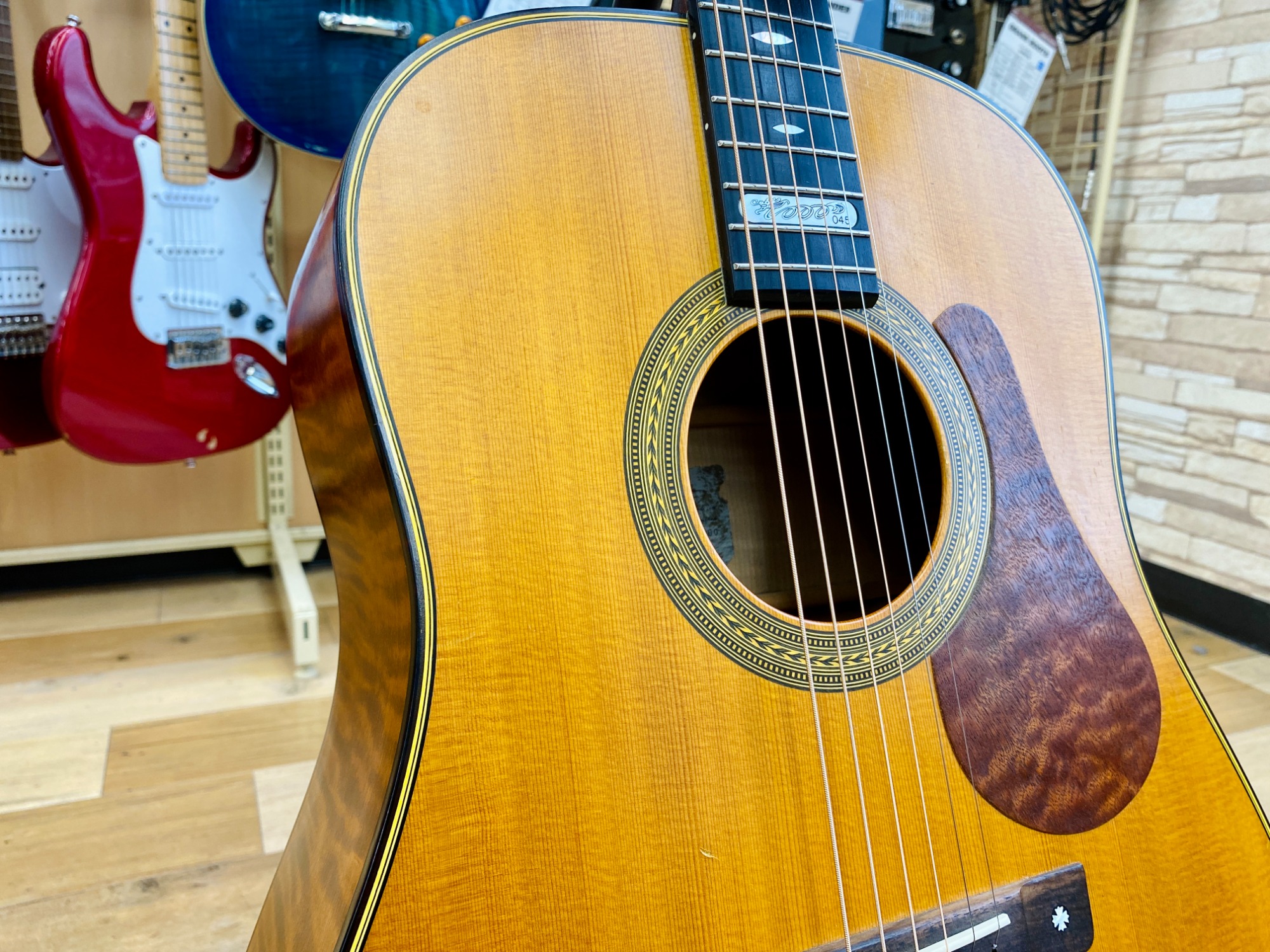 西暦2000年記念モデル！K.Yairi (ケーヤイリ) M-2000が入荷しました