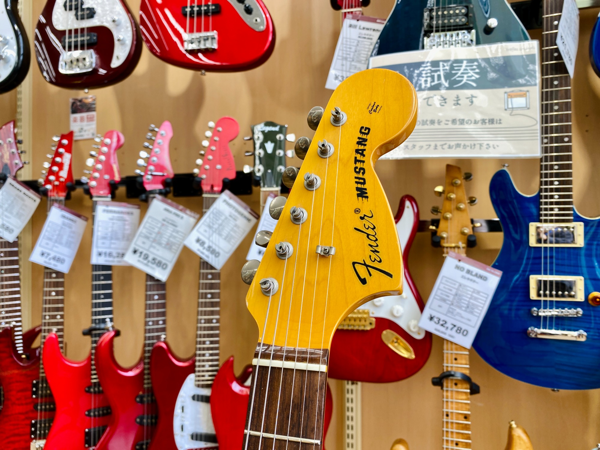 Fender Japan (フェンダージャパン) カート・コバーン シグネイチャー