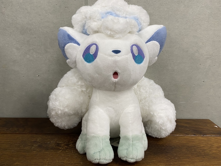 ポケモンセンターオリジナル アローラロコン ふわふわぬいぐるみが買取
