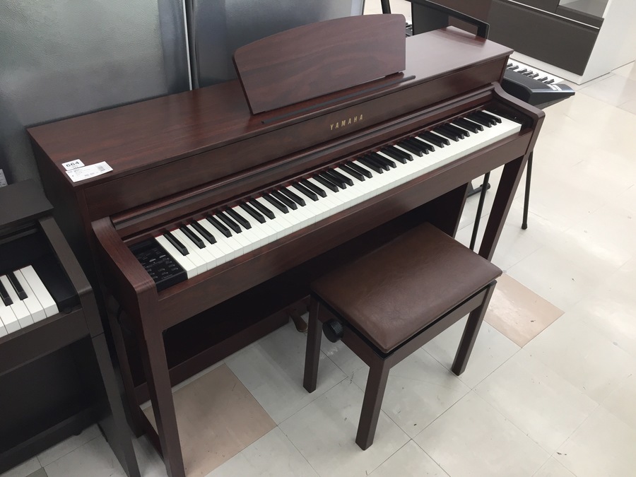 お買い得な電子ピアノのご紹介です！CASIO(カシオ) PX-1500GP YAMAHA