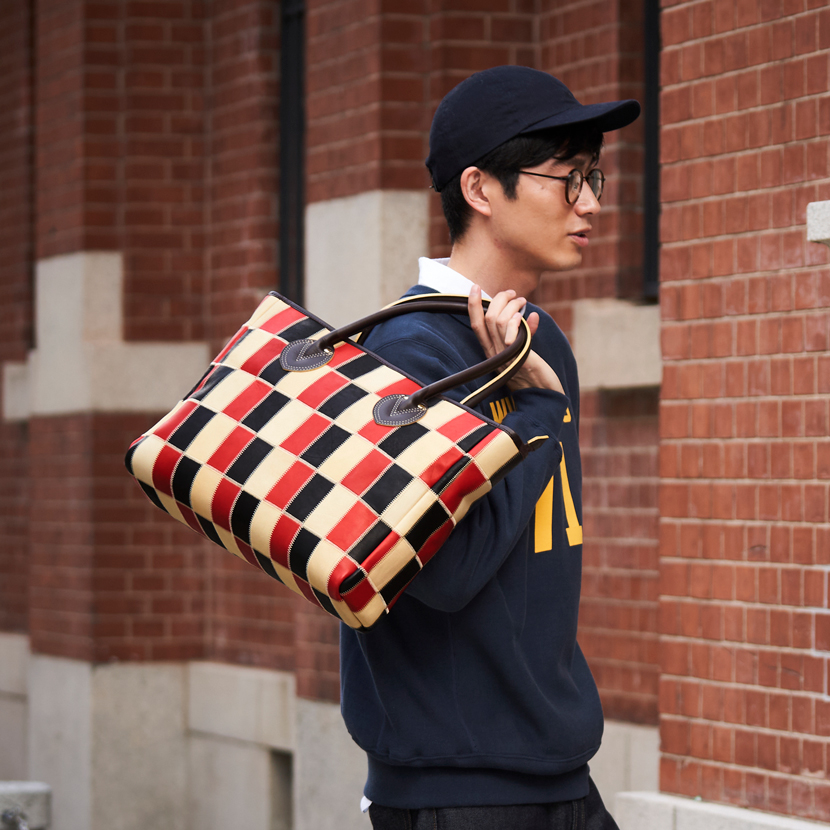 新作】温かみのある秋冬限定カラーのレザートートバッグ – 革・レザー