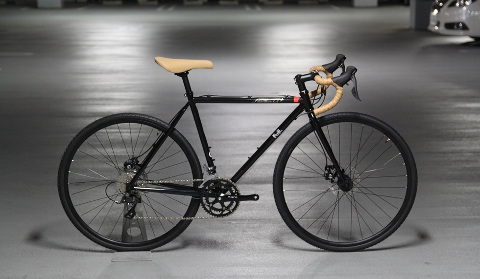 美しいグラベルロード FUJI FEATHER CX+ | TWOPEDAL (ツーペダル)