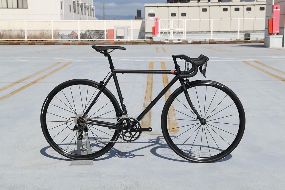 FUJI BALLAD Ω スタイリッシュな街乗りロードバイク | TWOPEDAL