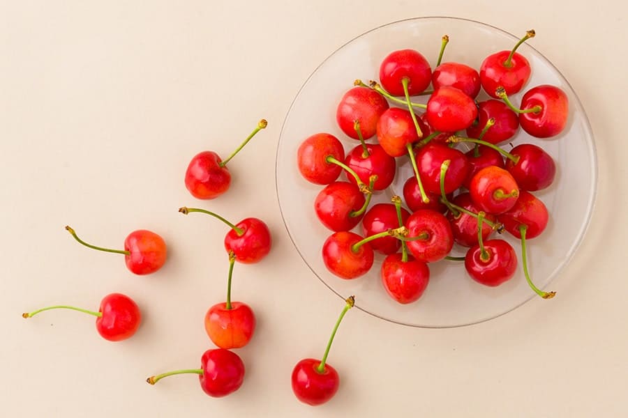 母の日ギフト】さくらんぼLサイズ200g[生カーネーション付]