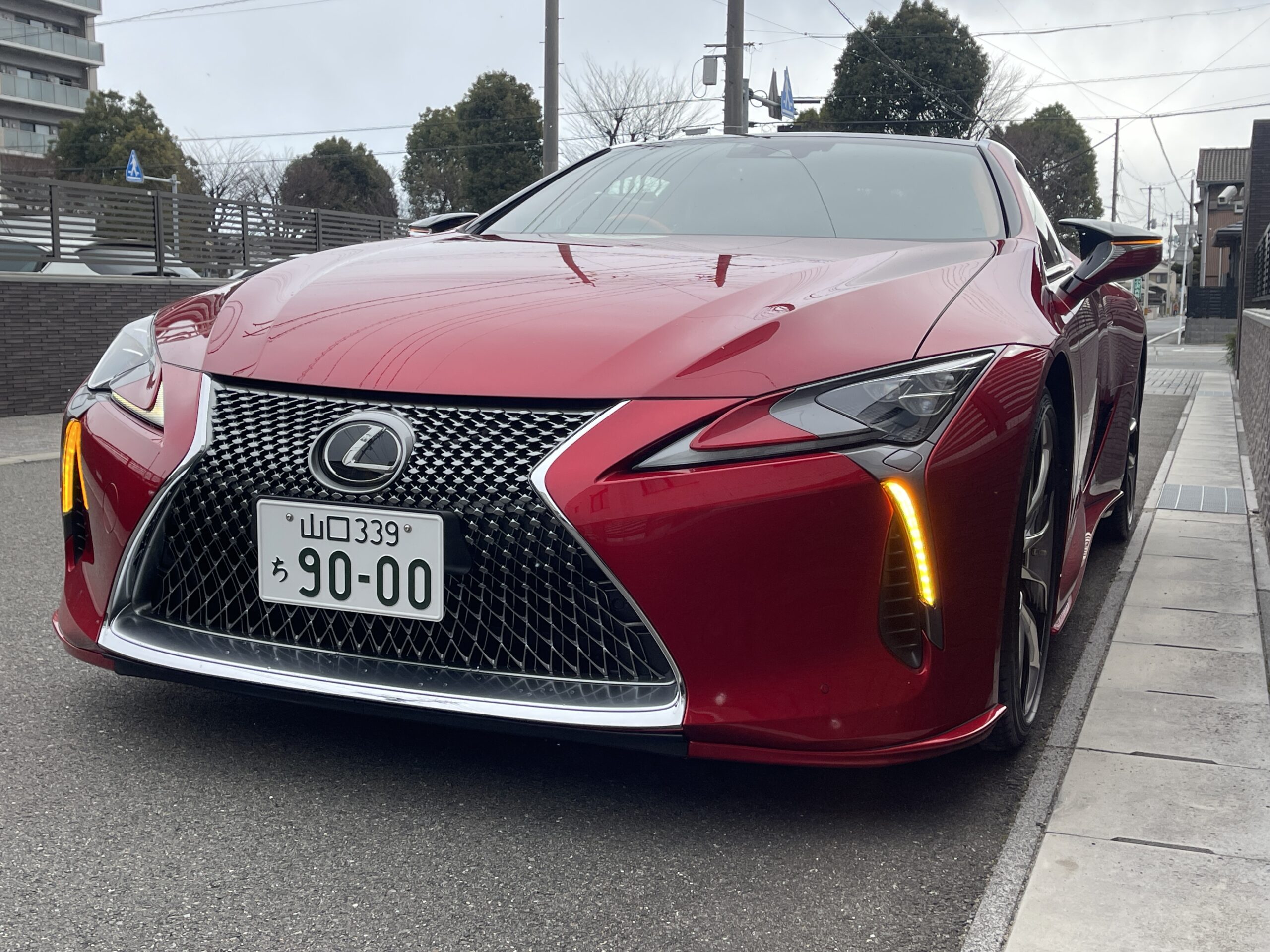 株式会社 UNIVERSAL HOLDINGS (Universal Star)