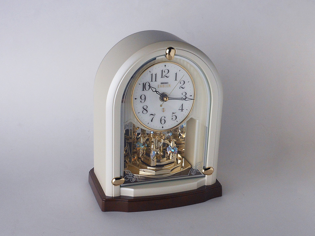 セイコー【エンブレム】スワロフスキー回転飾り付き電波置時計