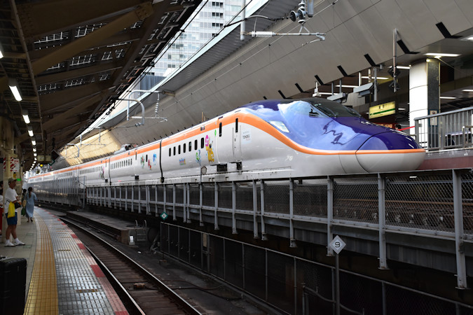 E8系「ポケモンラッピング新幹線」が運転中