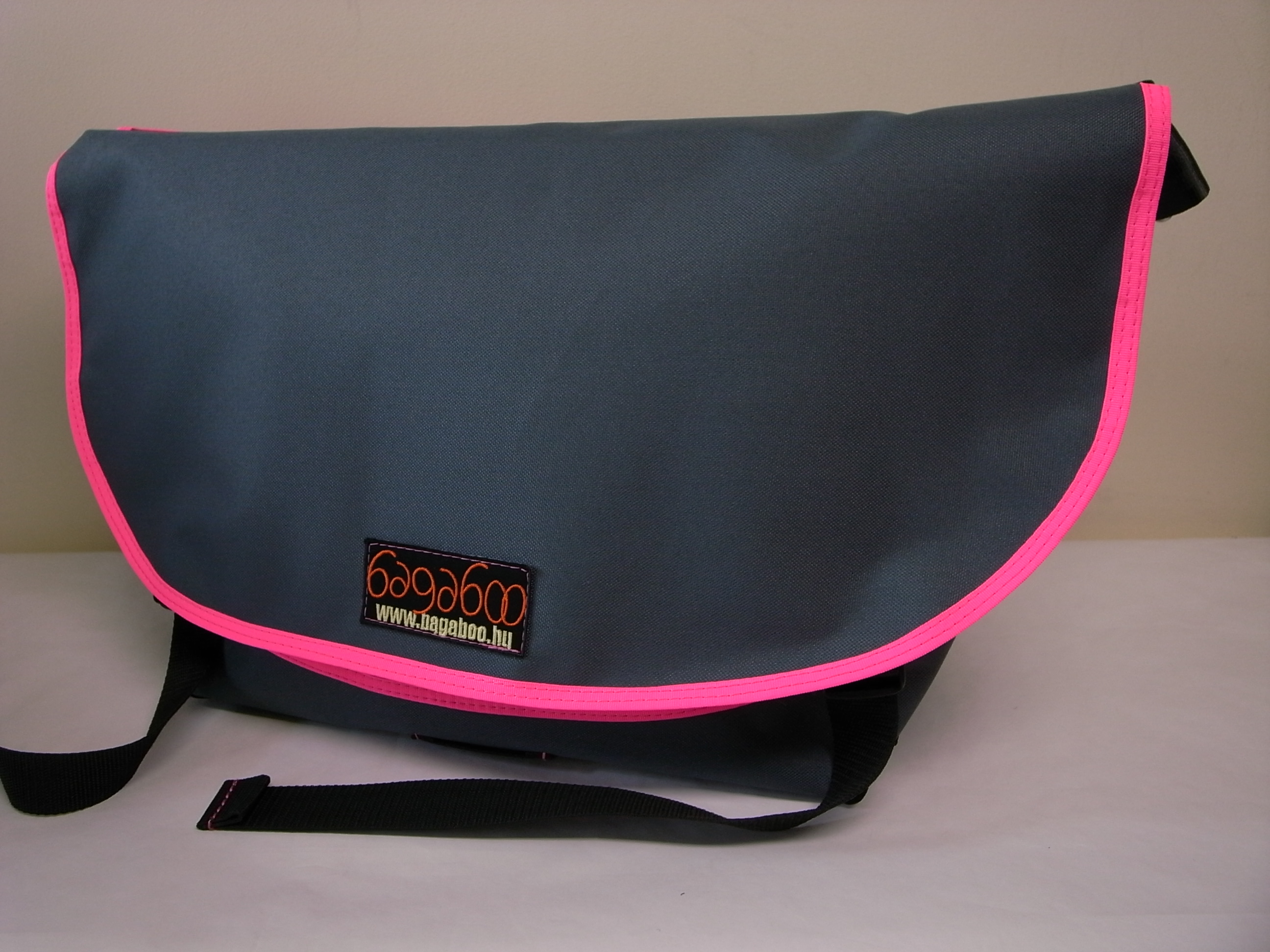 バガブー ワークホース＆スタンダード メッセンジャーバッグ bagaboo