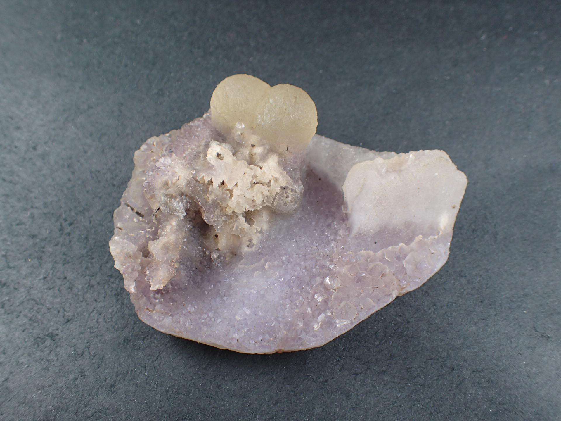 最高品質球状イエローフローライト(Fluorite) インド産 ｜石の販売専門