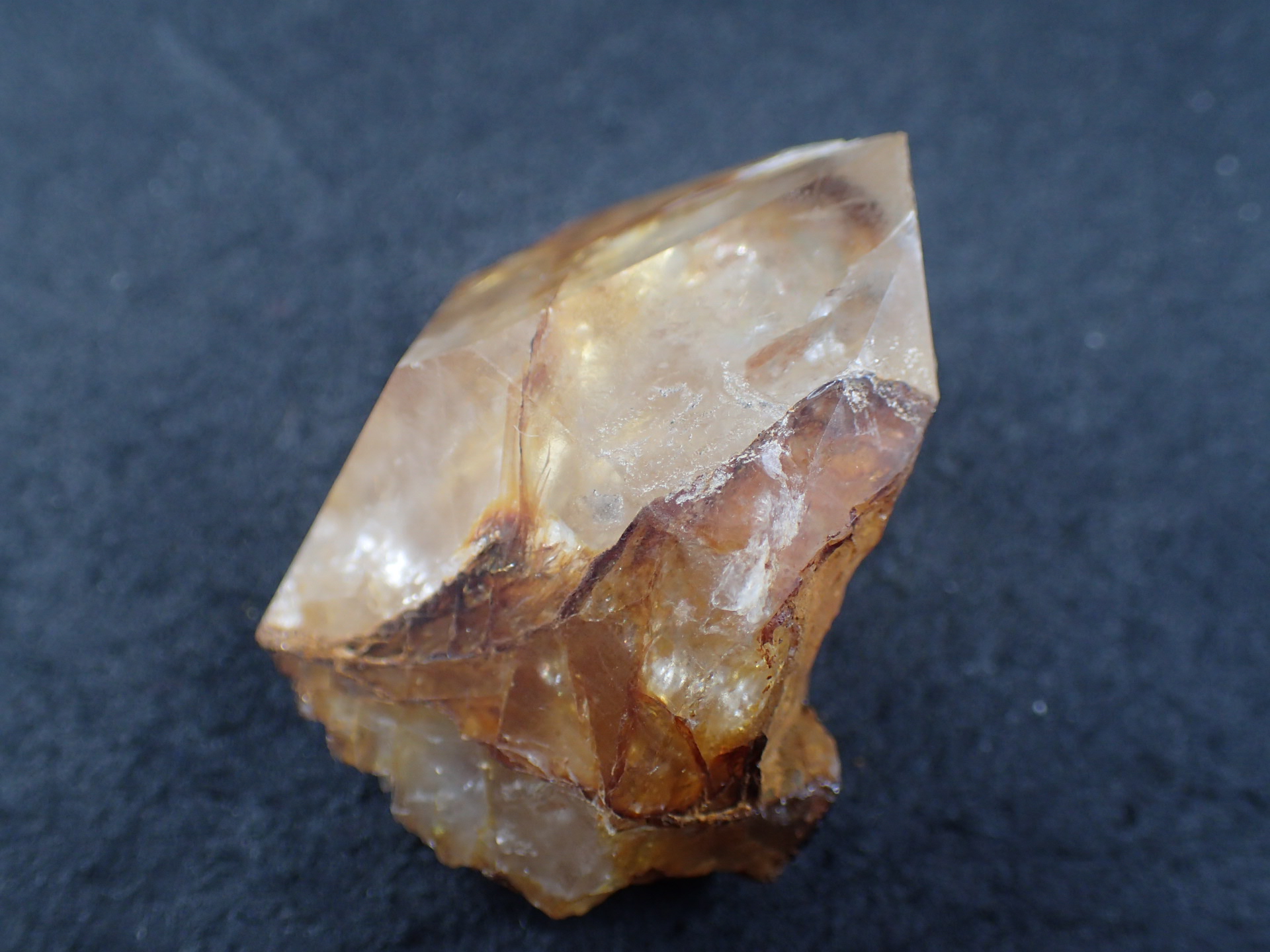 最高品質乙女水晶(YAMANASHI Otome Quartz) 山梨県乙女鉱山 産 ｜石の