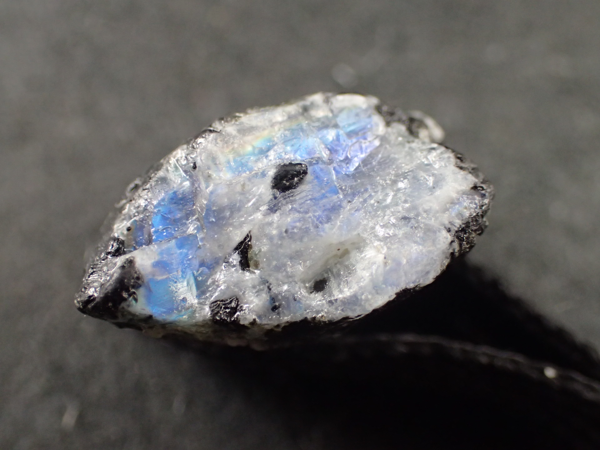 ムーンストーン ｜石の販売専門店【vec stone club】