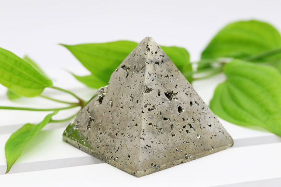 ペルー産 パイライトピラミッド | ハワイ ブレッシングパワーストーン