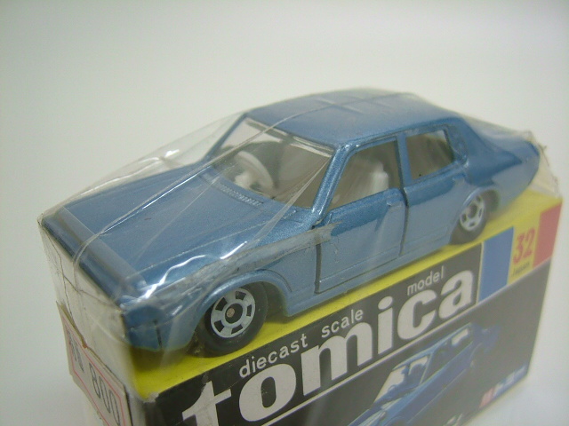 黒箱トミカ（復刻版） No.032 トヨタ ニュー クラウン ビクトリー