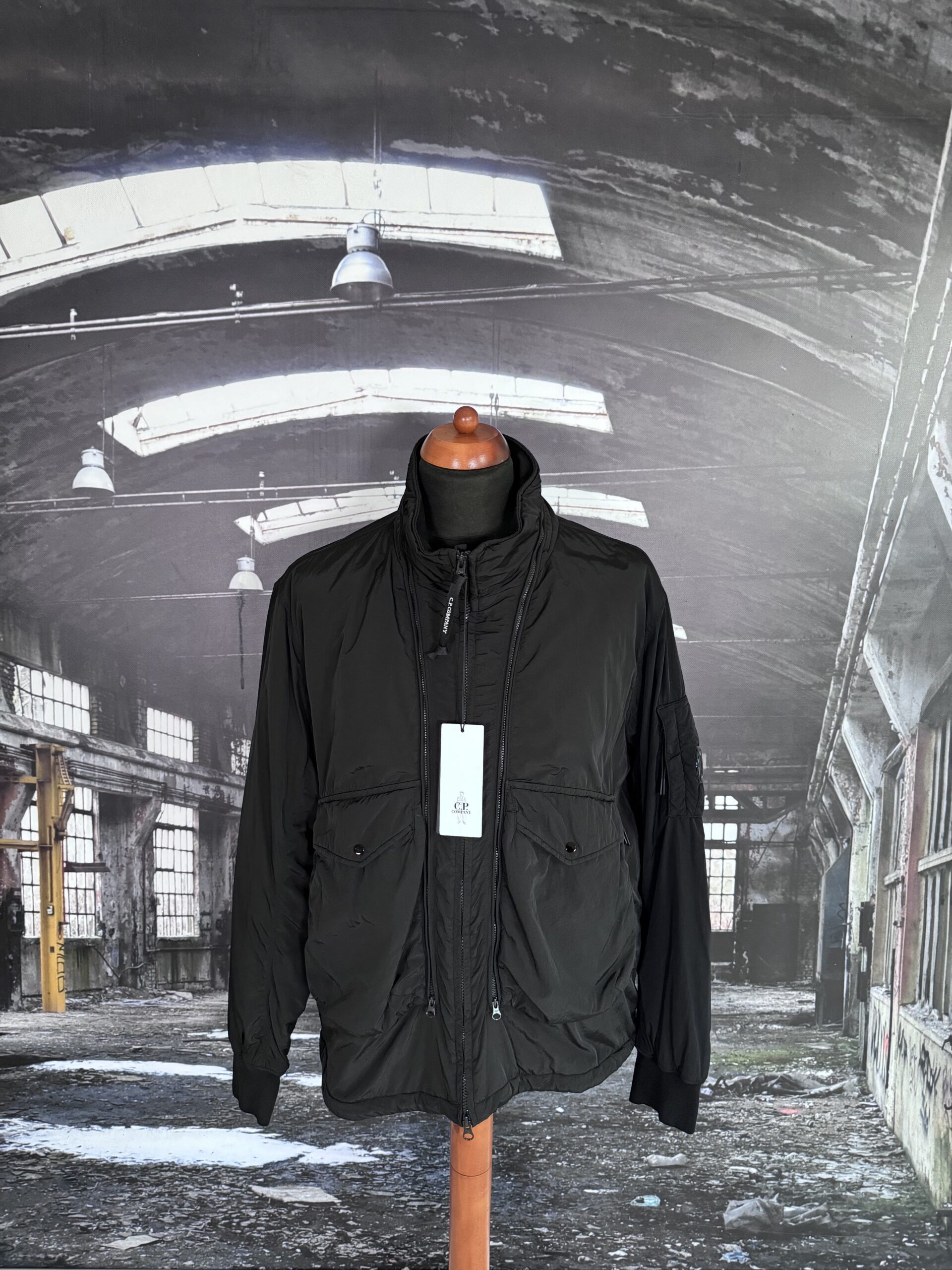 C.P. COMPANY CHROME R ZIPPERS PADDED LENS JACKET - X Clothing