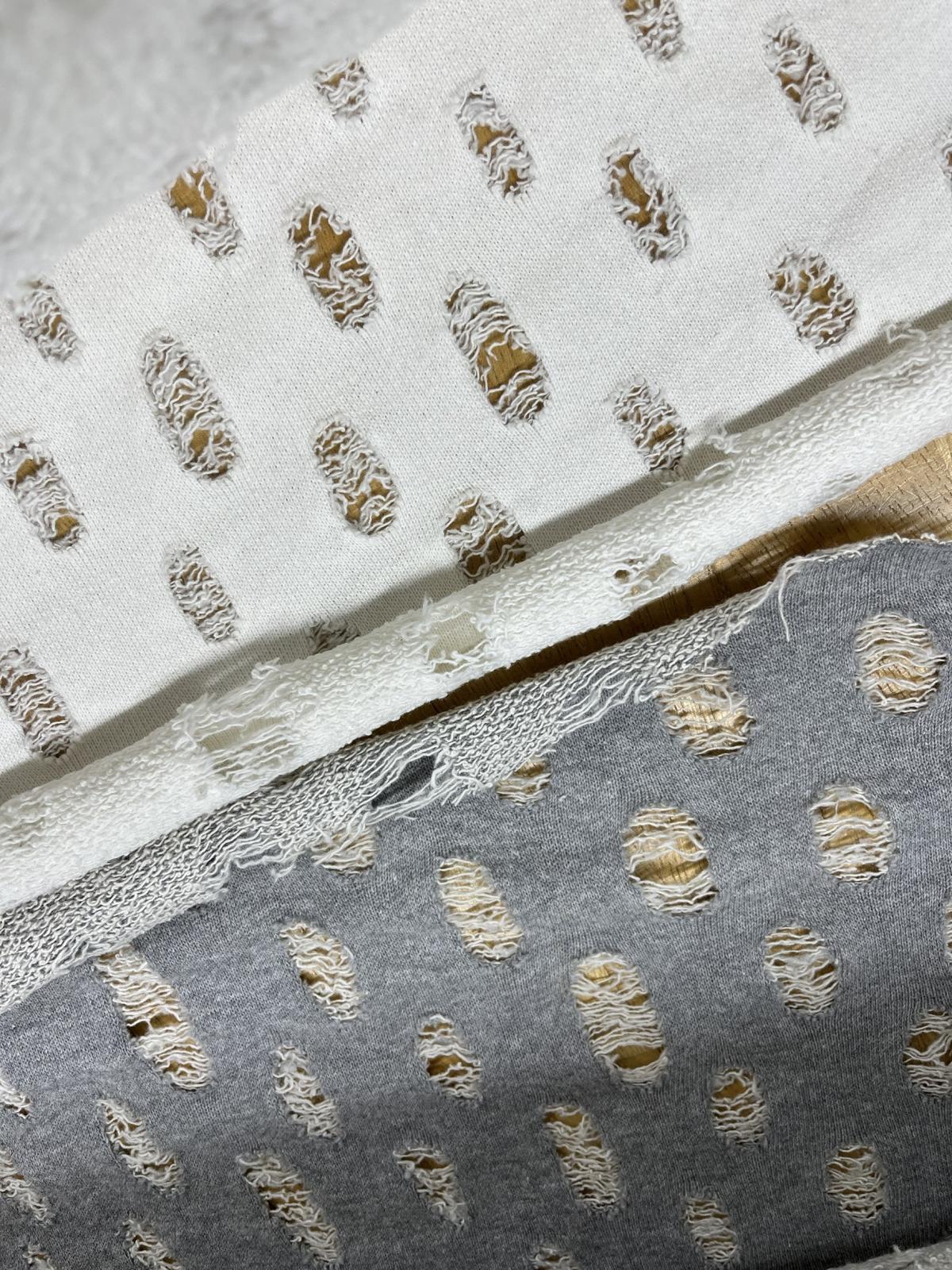 生地：綿100％オパール型加工風ダメージ裏毛ニット（白） - 日暮里繊維