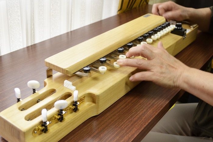 琴伝流 大正琴コース｜山田音楽教室