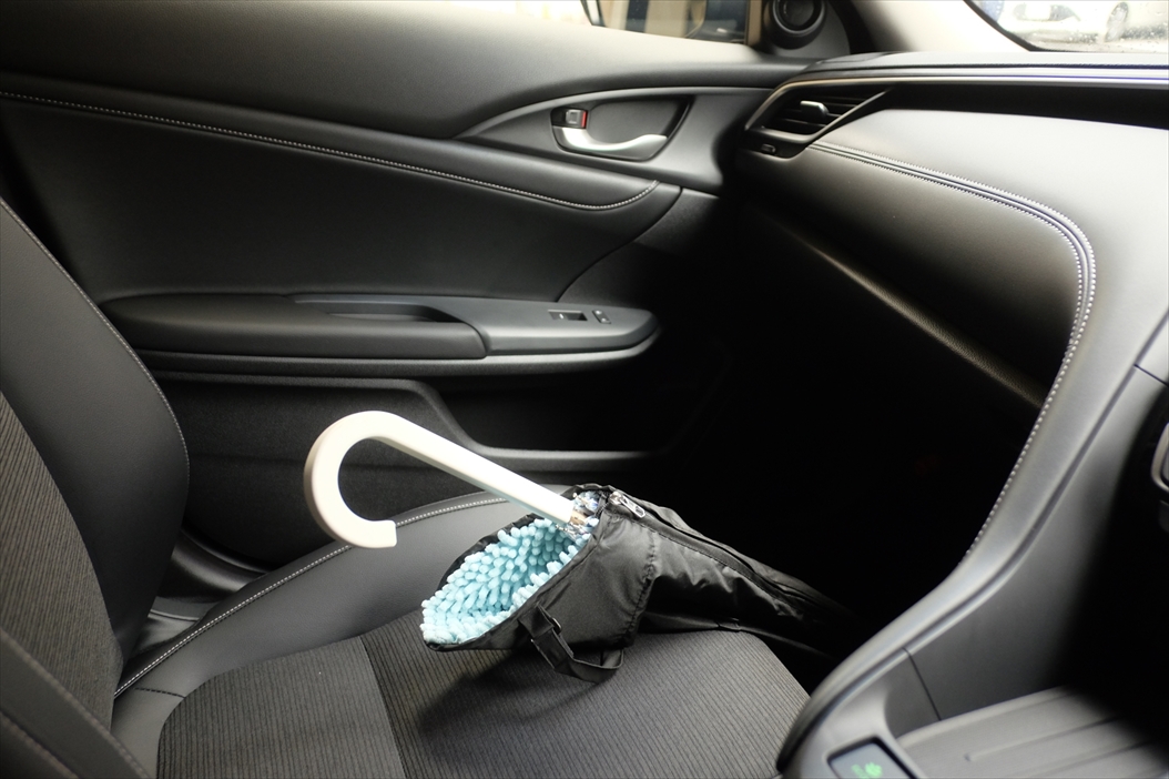 SUSU 車内用 傘ケース ブルー | 山崎産業株式会社 家庭用品事業