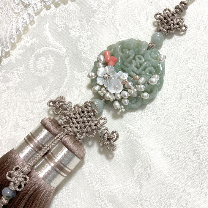 玉(翡翠)と淡水パールと珊瑚の高級ノリゲ ブラウン 宝飾ノリゲ 夢市場