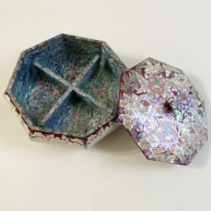 韓国八角螺鈿四節板（サジョルパン）赤牡丹 高級菓子器 食器・螺鈿