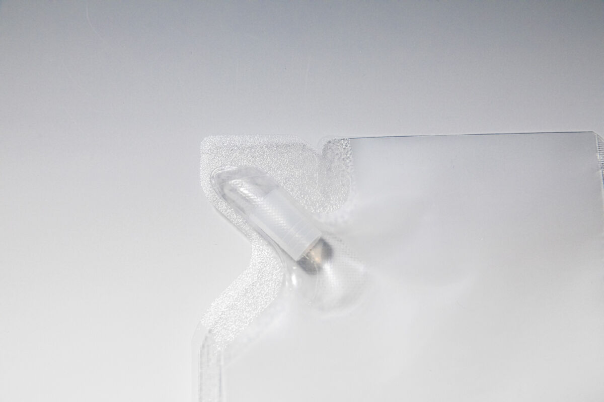 チューブ入りつめかえパウチ：Flowpack®NT – ZACROS