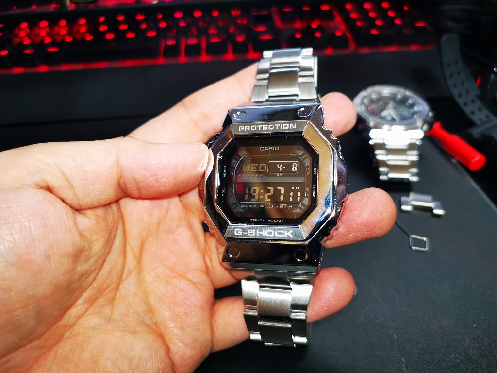 KINGサイズG-SHOCK GX-56(GXW-56)のフルメタル カスタムケース付けて