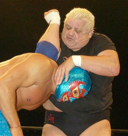 往年の名レスラー”ダスティ・ローデスさん死去 「テキサス・アウト