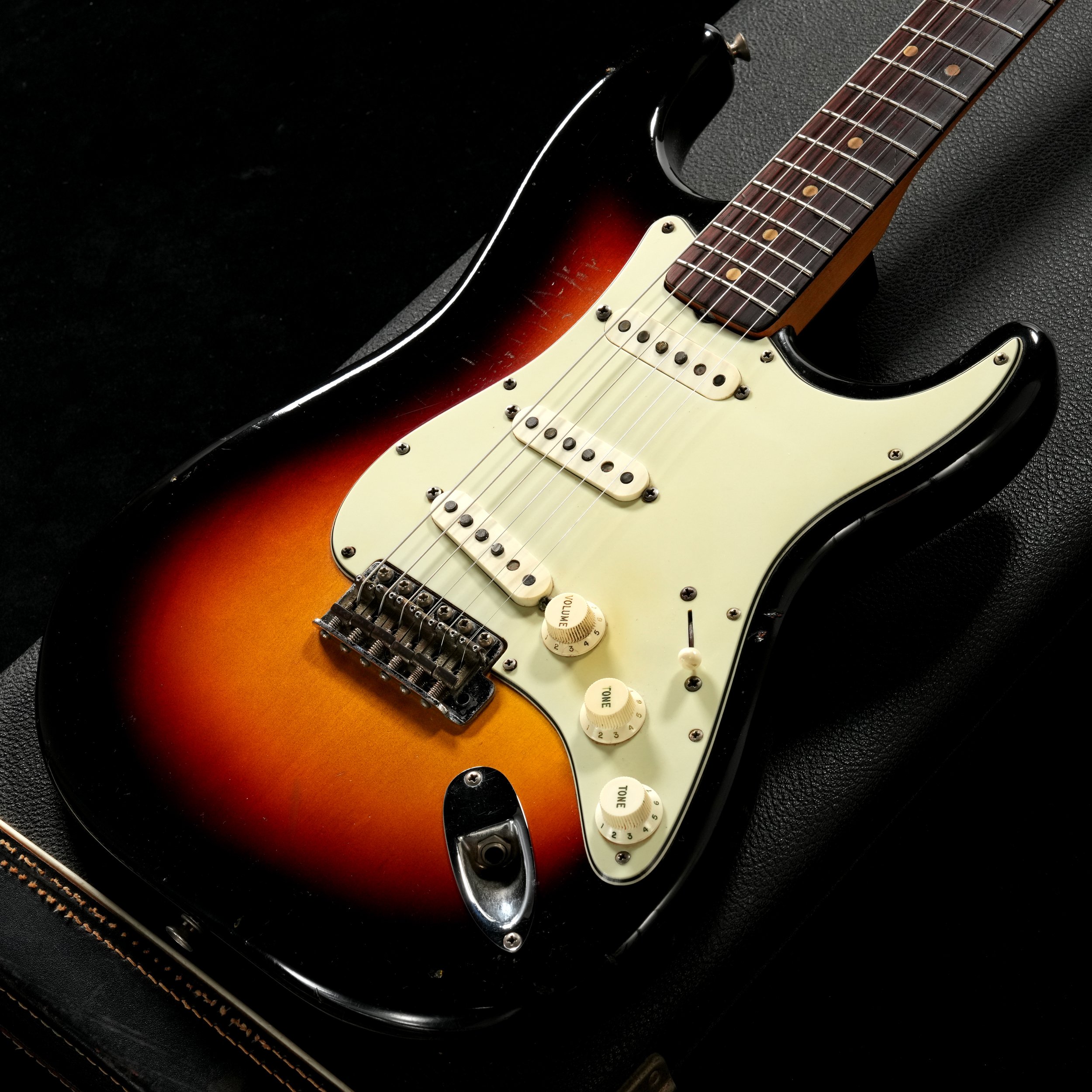 渋谷店VINTAGEブログ＃102】FENDER 1964年製 Stratocaster Sunburst