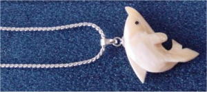 鯨歯工芸品くじら屋