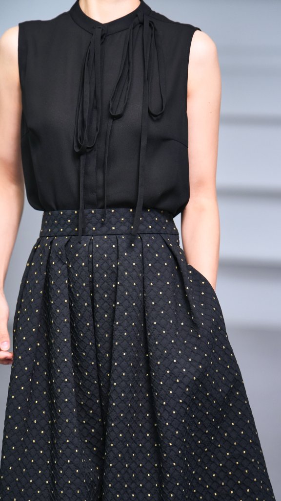 SHE Tokyo Elliy feather navy 38 【公式通販】