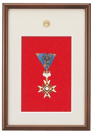 額/勲章額｜東京叙勲-叙勲・褒章の菊紋入り記念品販売