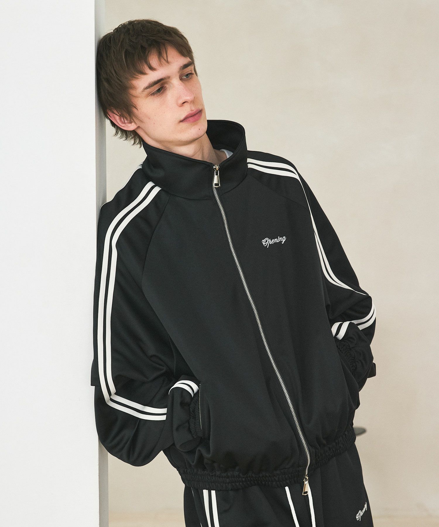 OPENING ACT] サイドラインダーツハイネックトラックジャケット 〓予約