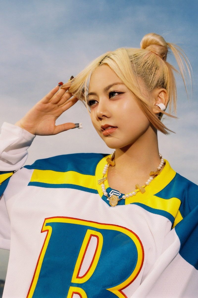 Poster - XG Hinata NEW DANCE Music Poster K-Pop Aesthetic Japanese