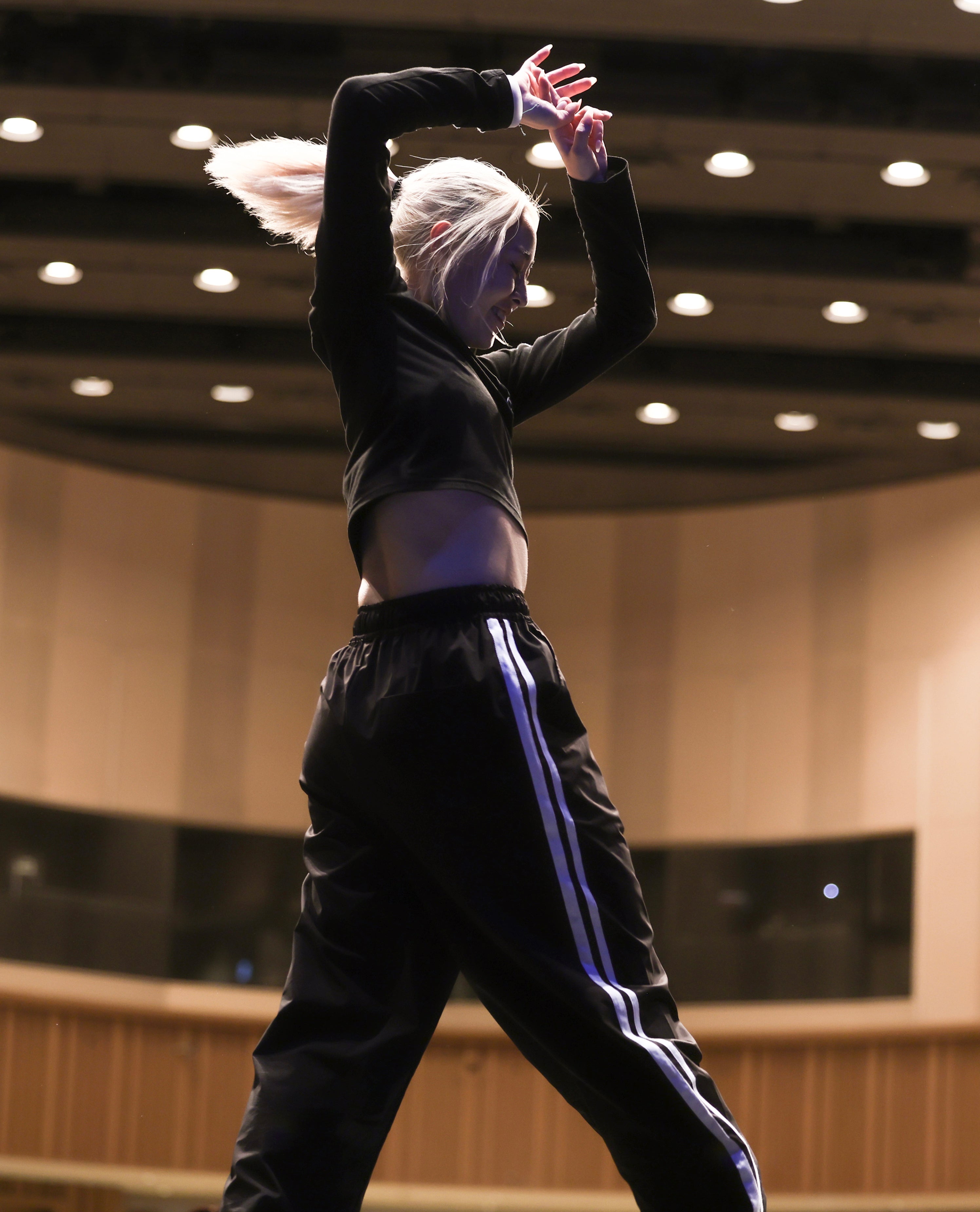 りん VESP LOGO LINE TRACK PANTS ブラック りん VESP LOGO LINE TRACK