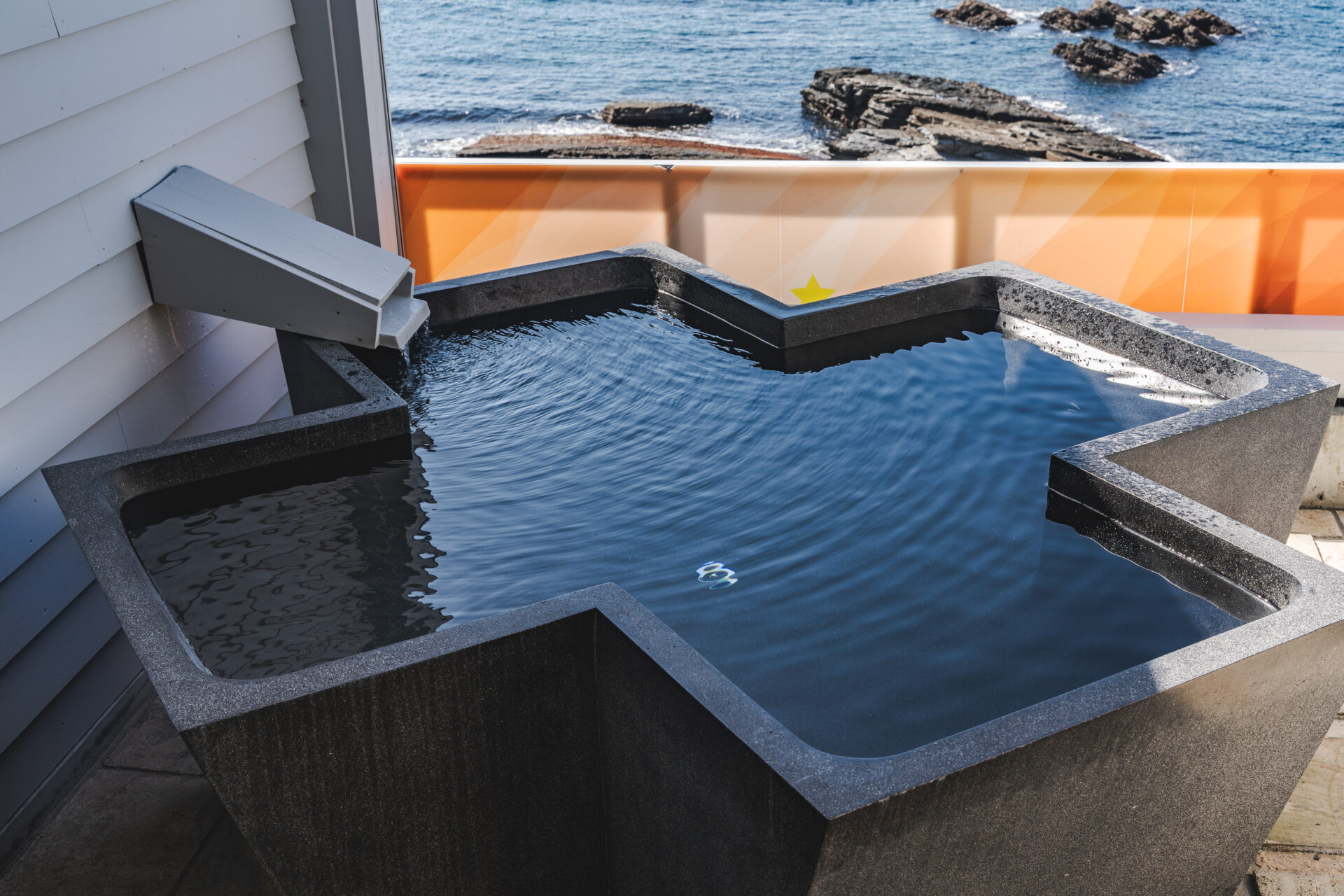 温泉 - 【公式】XYZ スペチア－レ