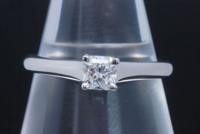 駅南やまご質店オンラインショップ / ティファニー ルシダ