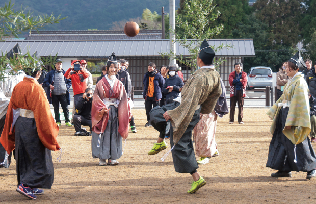 歴史と文化を楽しむ山口市大内体験プラン!-大内蹴鞠体験！