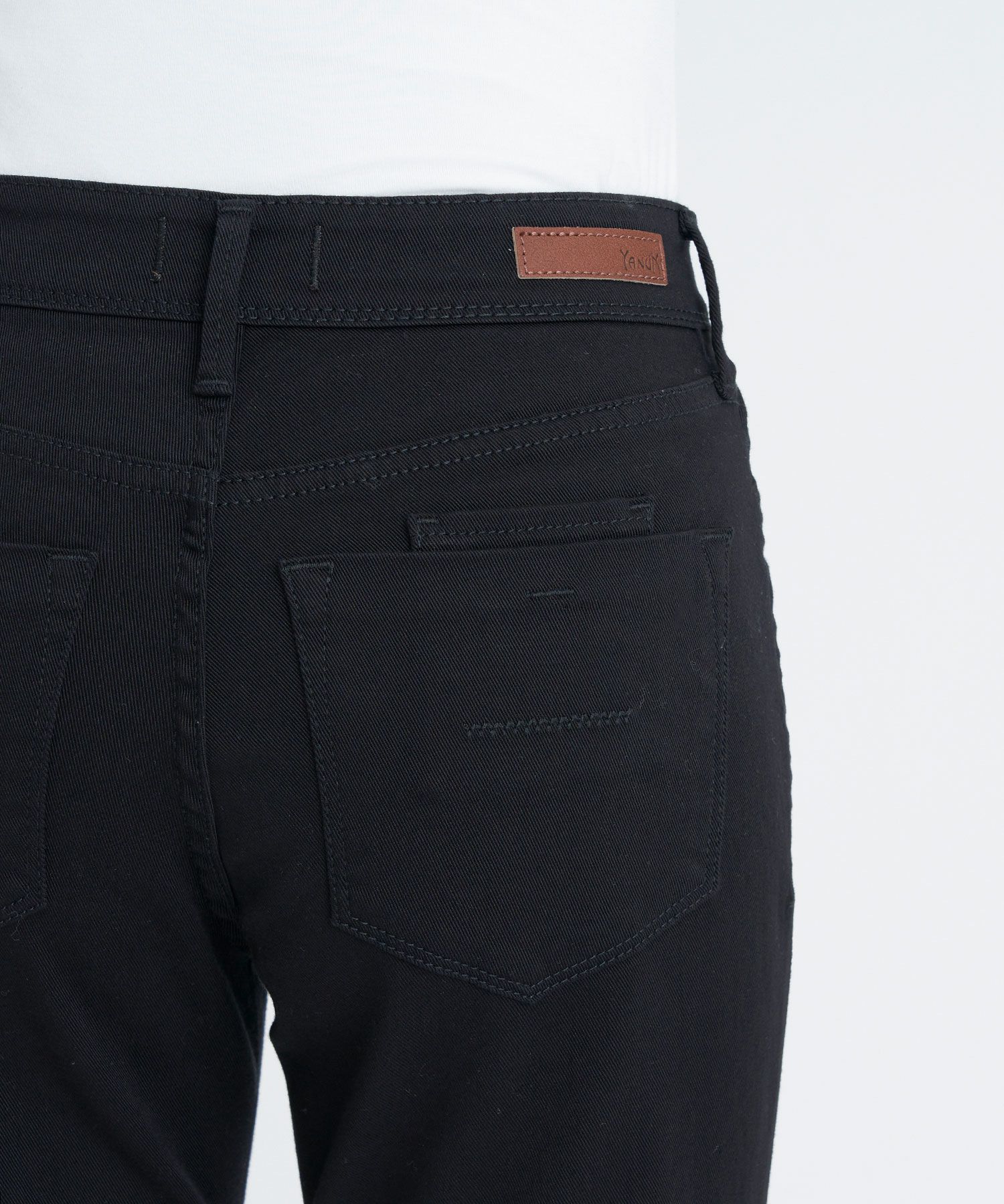 スリムテーパード