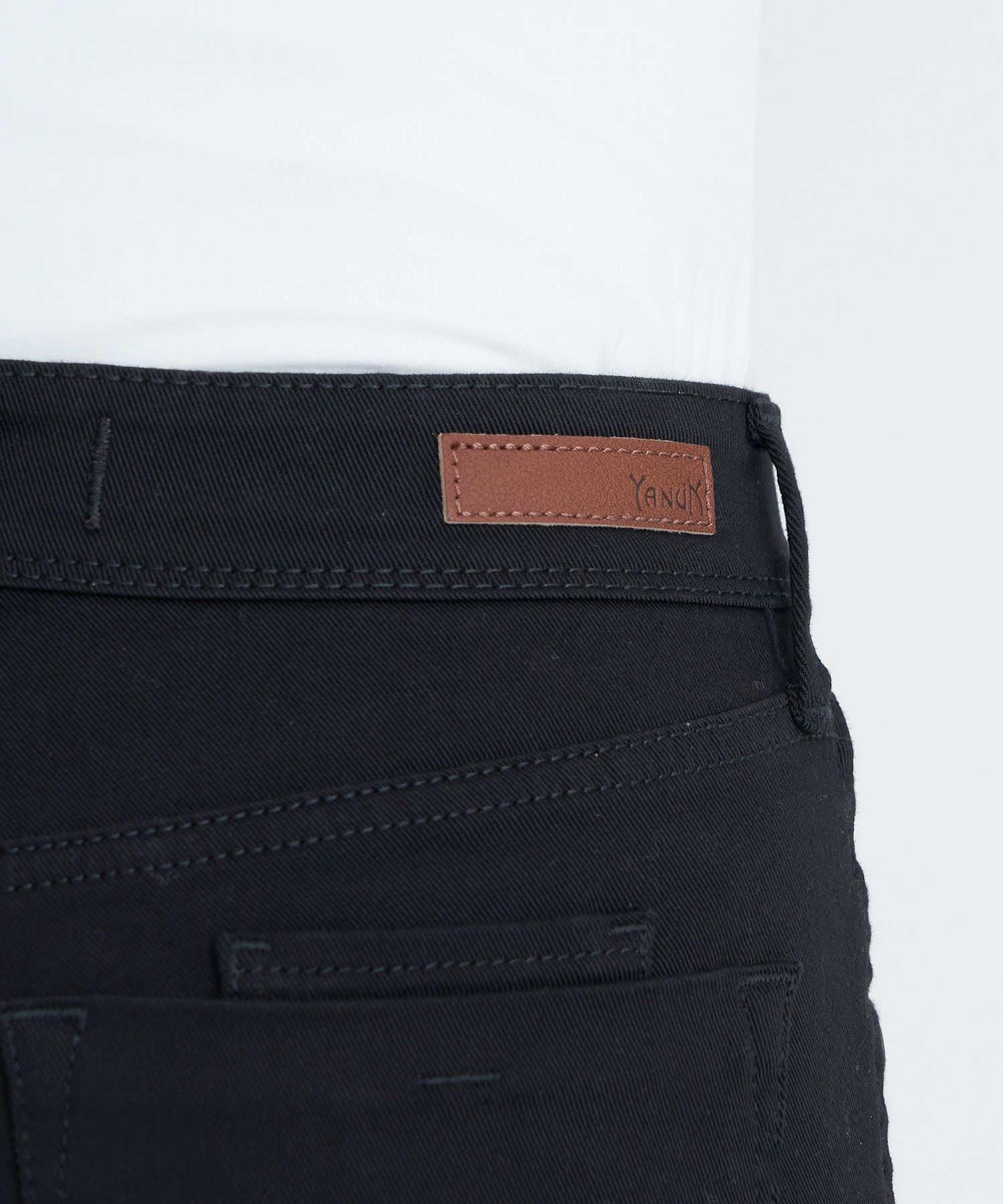 スリムテーパード