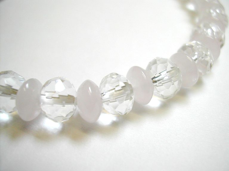 水晶切子ミカン玉コンビブレス 平玉紅石英入 お数珠の安田念珠店へ