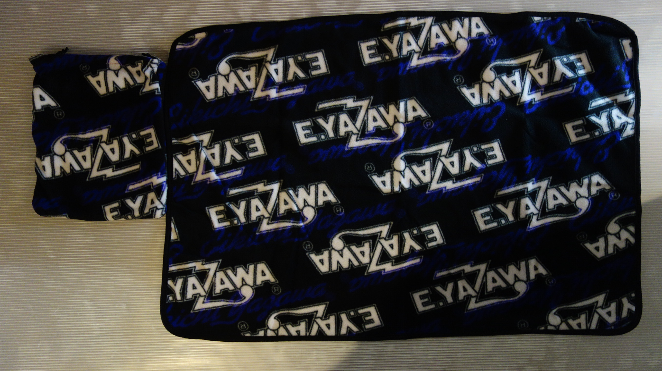 矢沢永吉グッズ ブランケット（ひざ掛け）買取