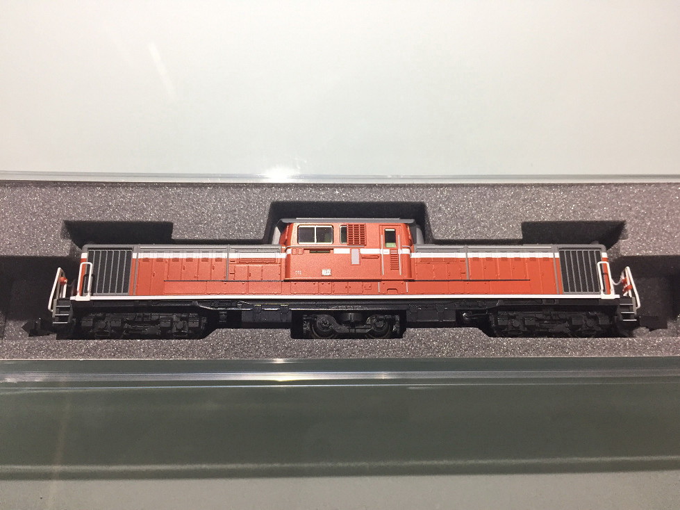 DD51 500番台 中期 耐寒形（3灯形）が入線しました。KATO 7008-8