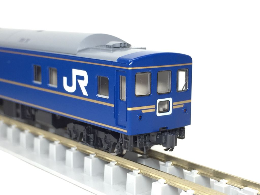 24系25形「夢空間北斗星」セットを弄る！その4 マニ24のボディー