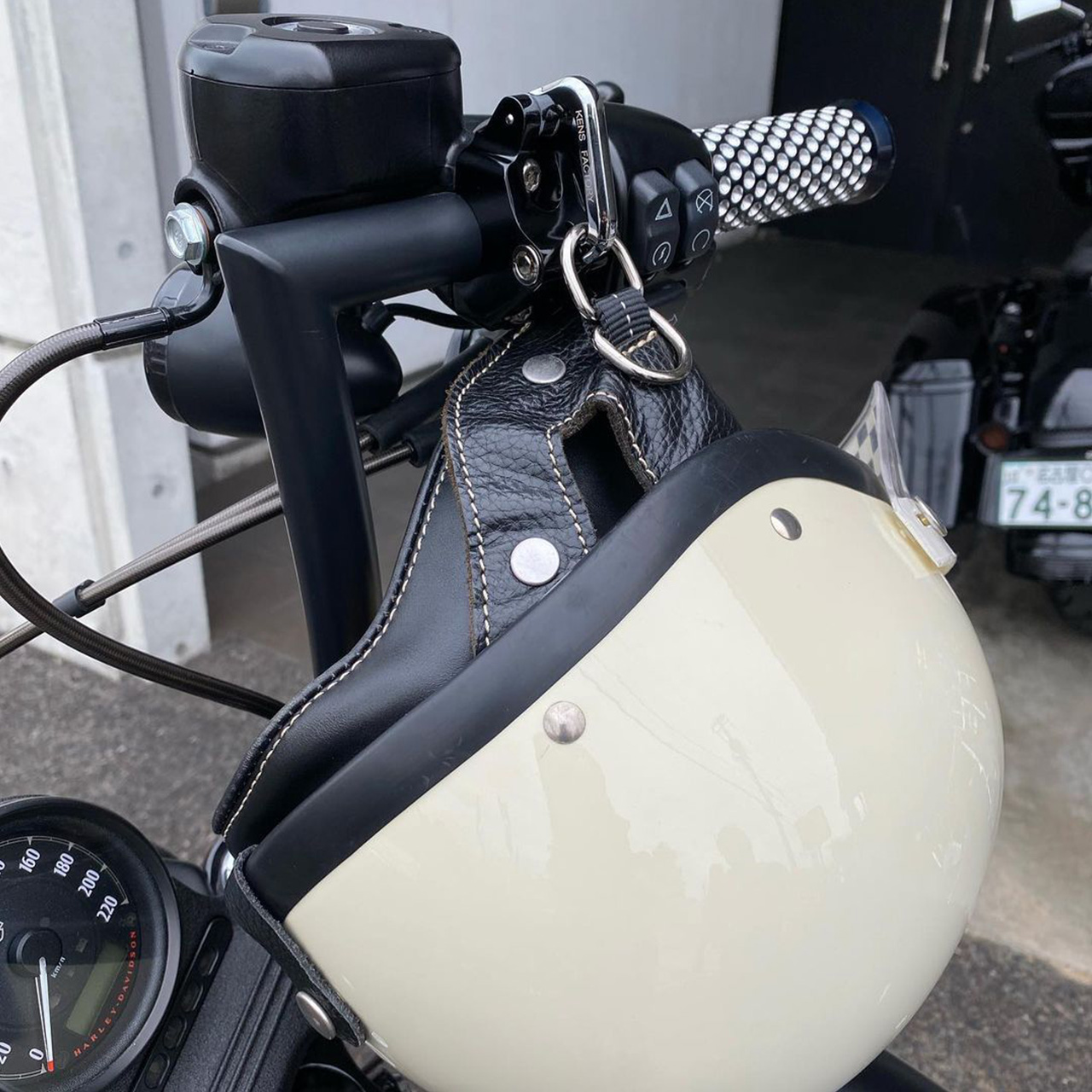 ケンズファクトリー Ken's Factory ネクストレベル ヘルメットロック